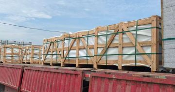 六盘水 芝麻白花岗岩地铺石出口专车-泰国游