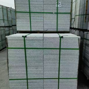 六盘水 芝麻白火烧，园林广场市政工程地铺石，1.8~5.0厚均有现货