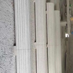 六盘水 花岗岩厂家带你看白麻花岗岩门楼大柱柱皮