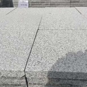 六盘水 白麻花岗岩石材推荐 荔枝面地铺石