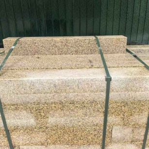 六盘水 黄金麻花岗岩石材机切面栏杆料半成品