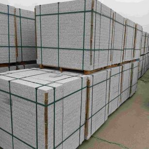 六盘水 白麻花岗岩石材荔枝面地铺石（300*600*50）