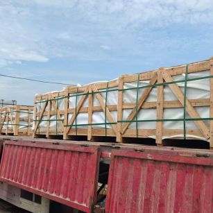 六盘水 芝麻白花岗岩地铺石出口专车-泰国游