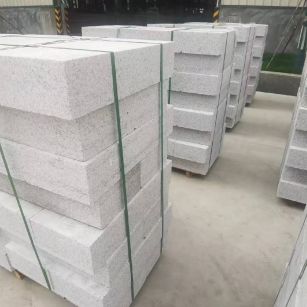 六盘水 白麻花岗岩路沿石，立缘石，平缘石，路牙石，道牙石，马路牙子等