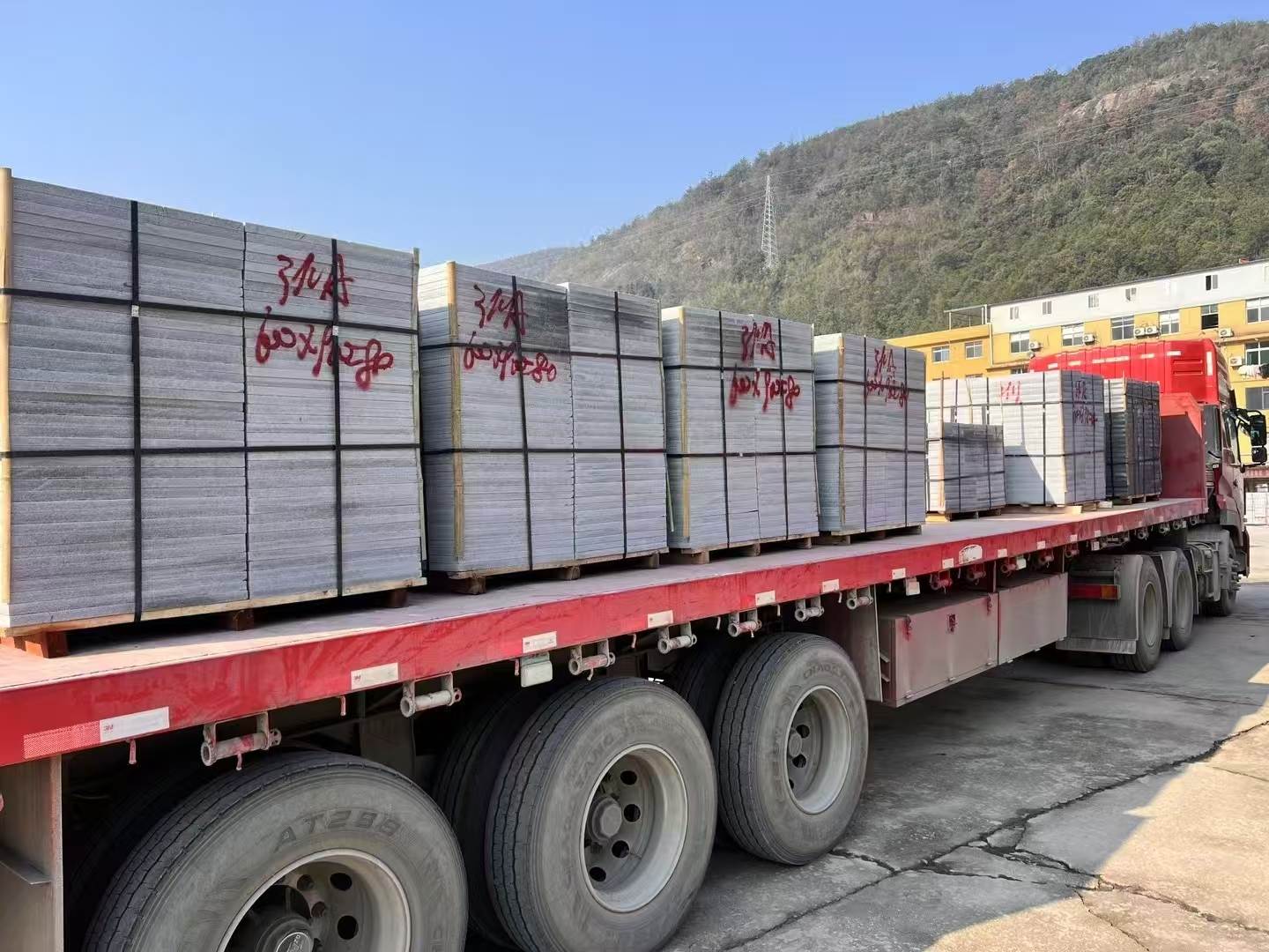 六盘水 芝麻灰地铺石出货日常