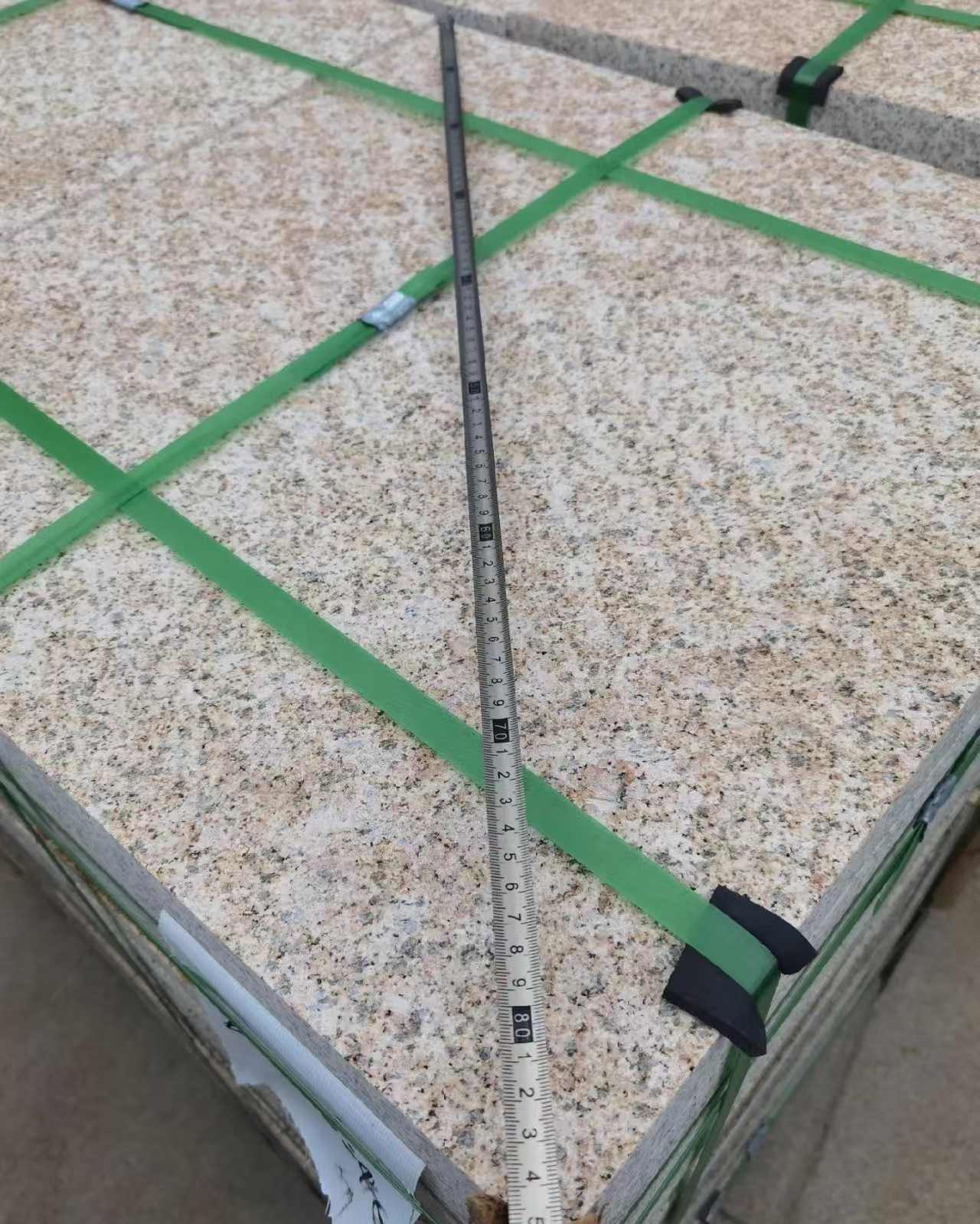 六盘水 黄金麻火烧面地铺石