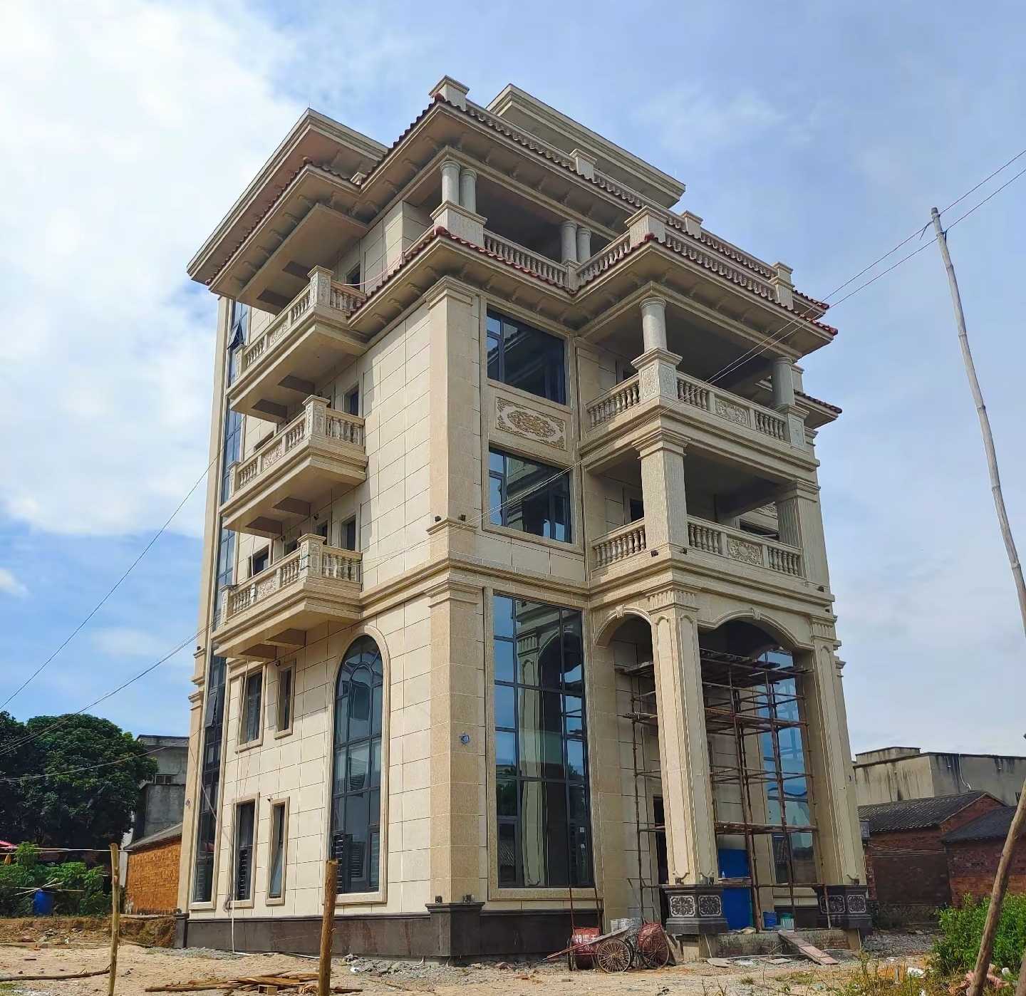 六盘水 黄金麻花岗岩石材别墅外墙干挂搭配（雕花栏杆花瓶柱门楼罗马柱）