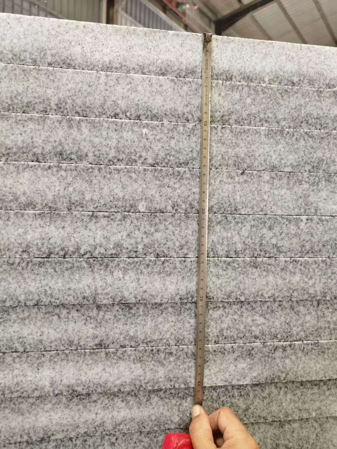 六盘水 芝麻白火烧成品厚薄均匀，B料价格接近A料质量