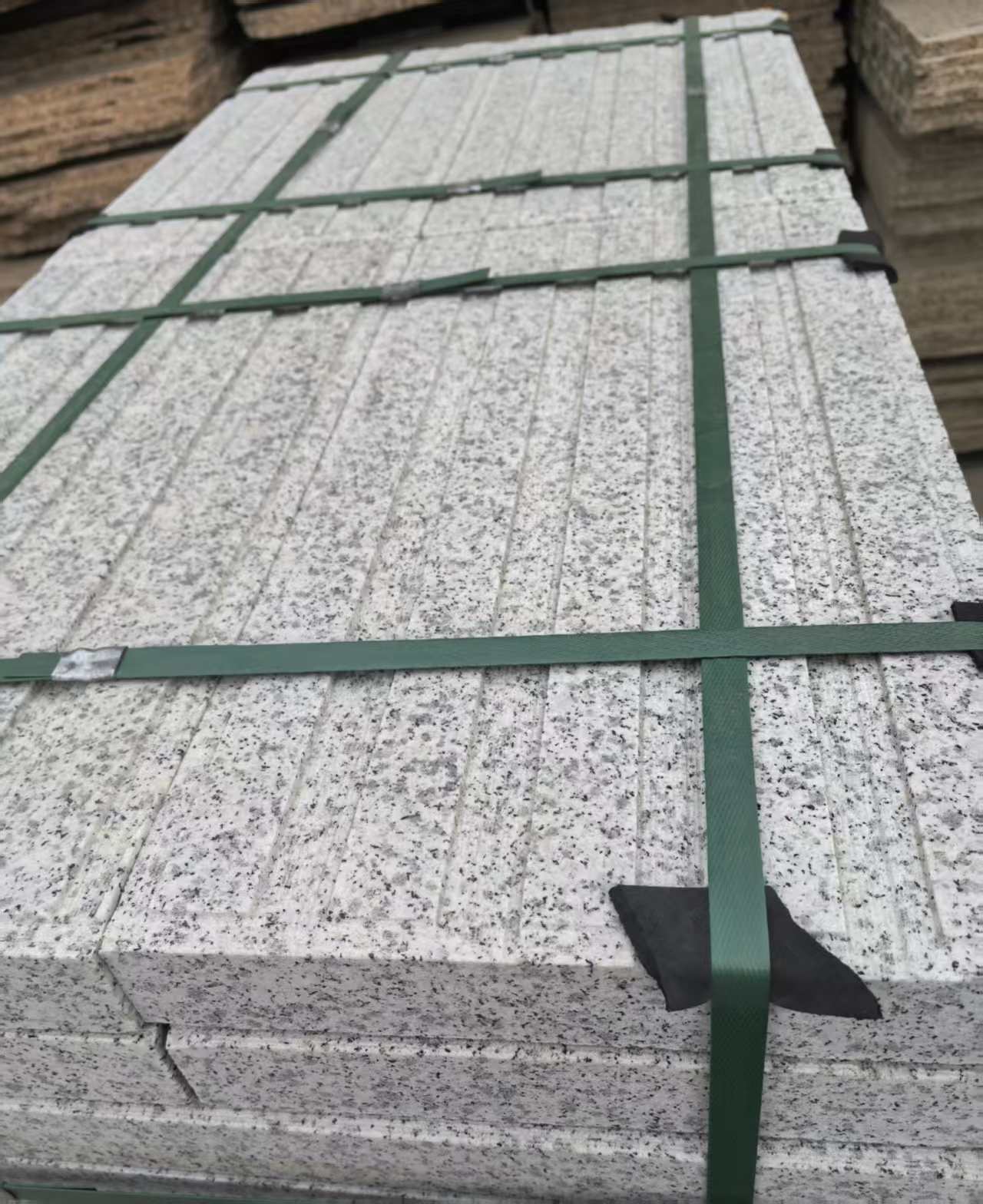 六盘水 白麻花岗岩直行盲道石，盲条，地铺石